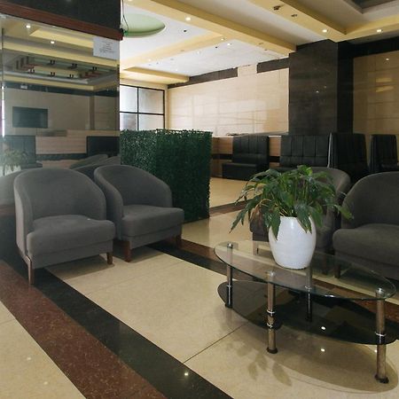 Reddoorz At Winter Hotel Araneta 奎松市 外观 照片
