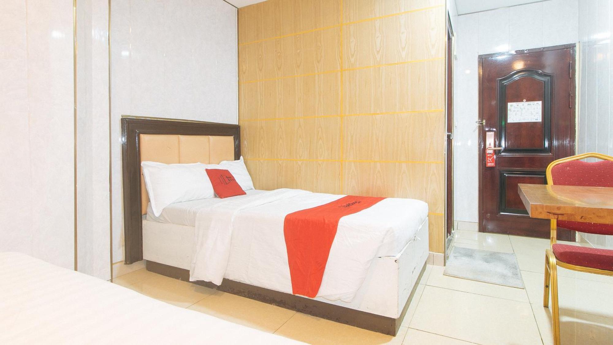 Reddoorz At Winter Hotel Araneta 奎松市 外观 照片