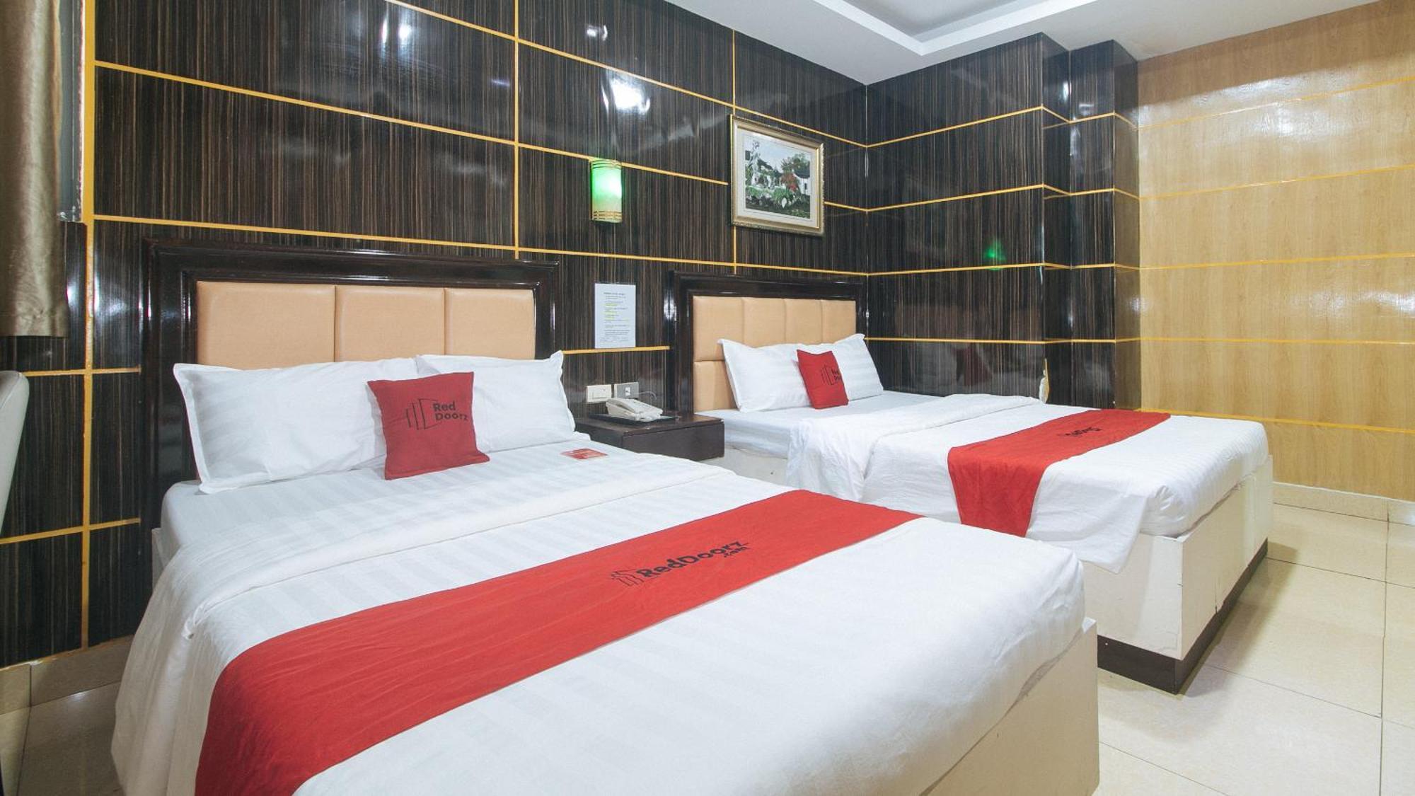 Reddoorz At Winter Hotel Araneta 奎松市 外观 照片