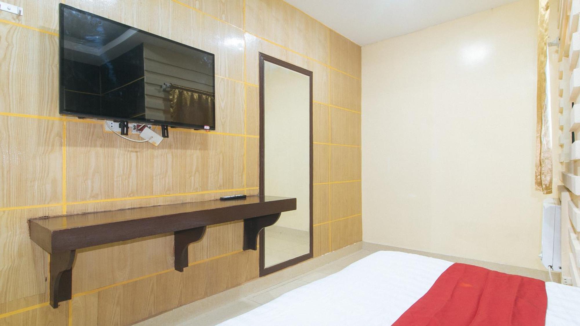 Reddoorz At Winter Hotel Araneta 奎松市 外观 照片