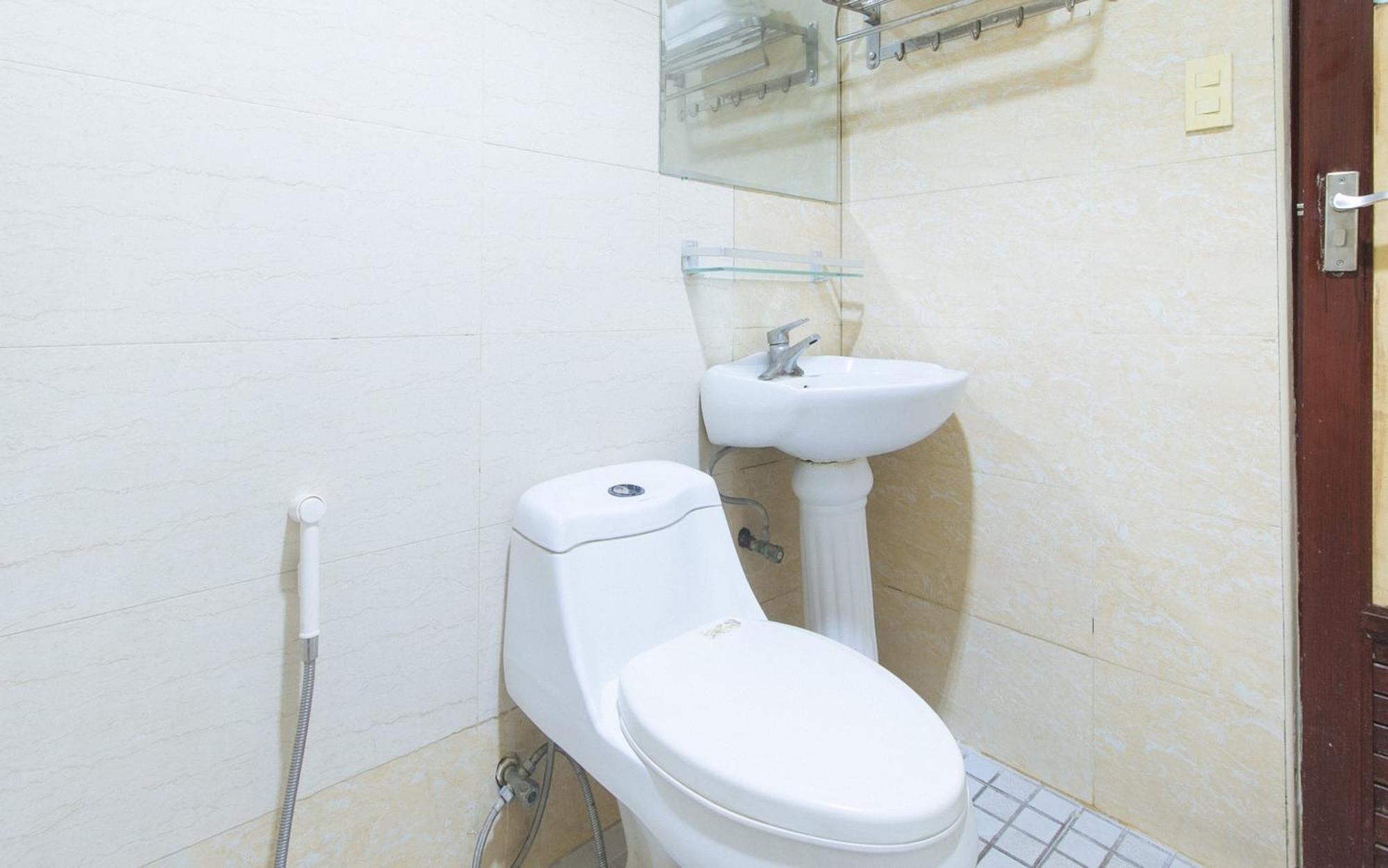 Reddoorz At Winter Hotel Araneta 奎松市 外观 照片
