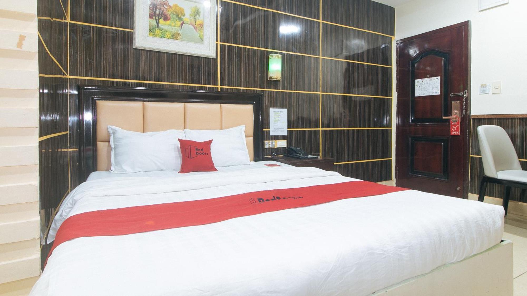 Reddoorz At Winter Hotel Araneta 奎松市 外观 照片