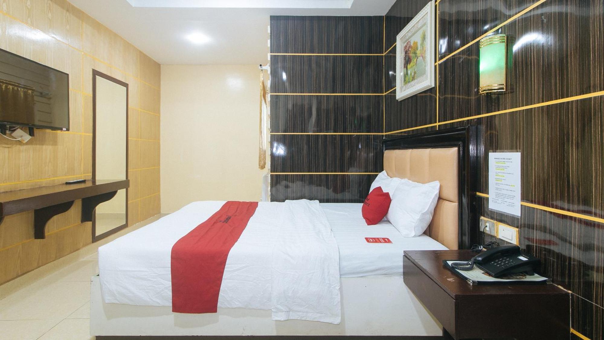 Reddoorz At Winter Hotel Araneta 奎松市 外观 照片