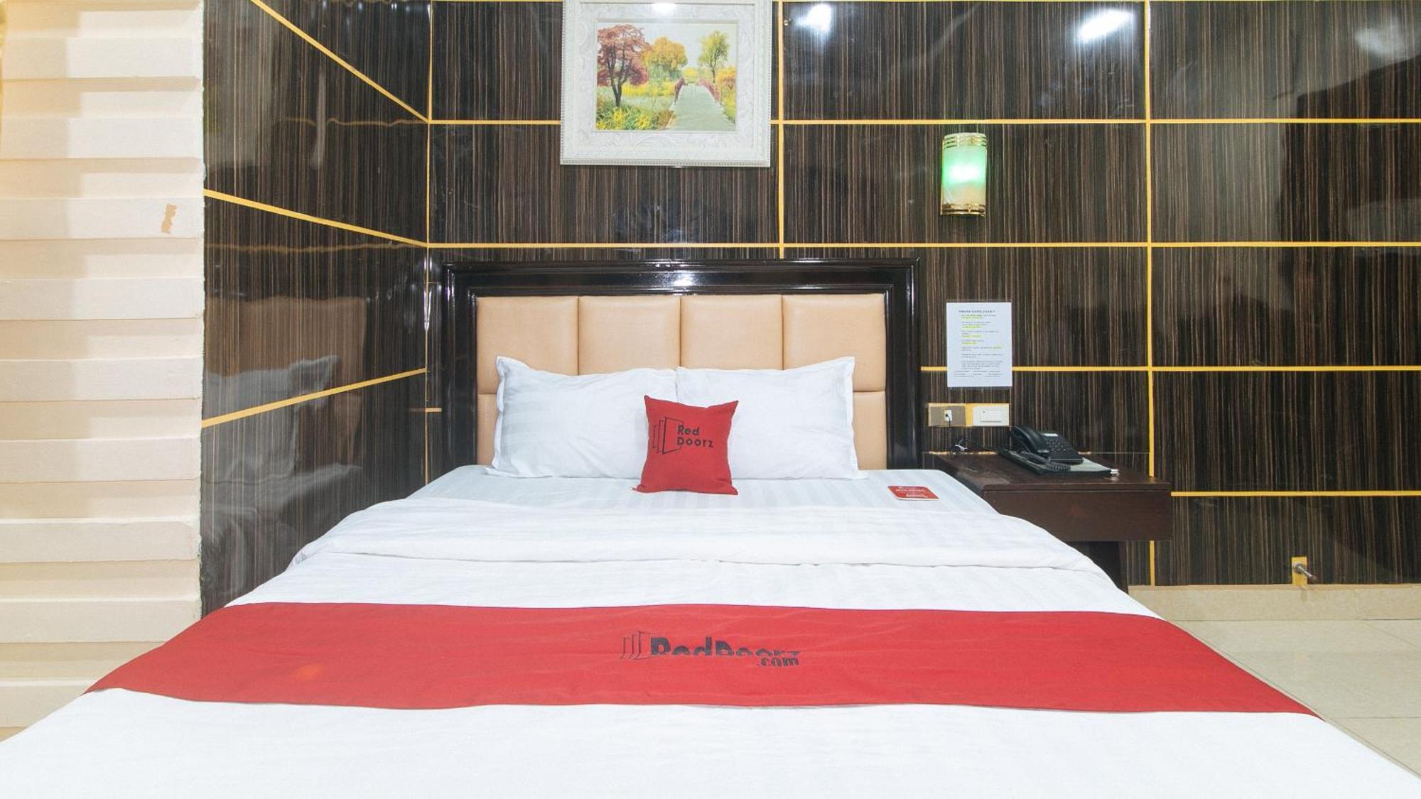 Reddoorz At Winter Hotel Araneta 奎松市 外观 照片