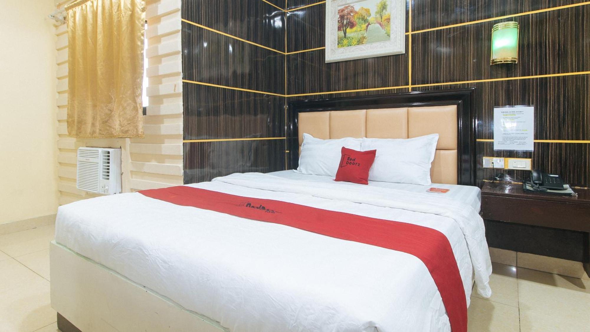 Reddoorz At Winter Hotel Araneta 奎松市 外观 照片