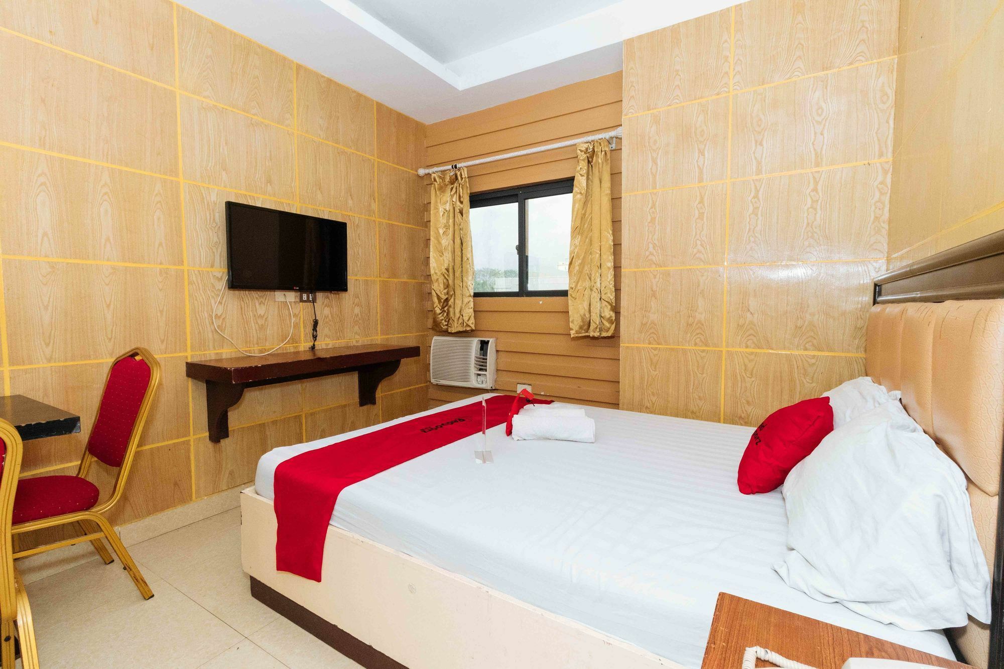 Reddoorz At Winter Hotel Araneta 奎松市 外观 照片